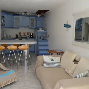  Hébergement de vacances Coquette Maisonnette Centre Les Maures